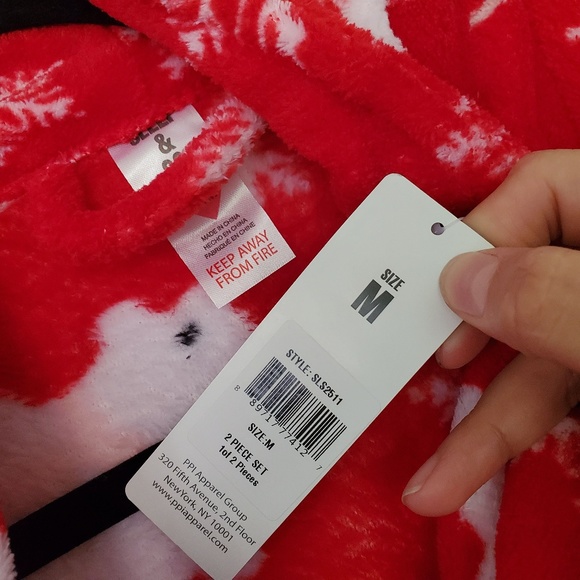 NWT sleep and co polar bear skating robe and pants - Picture 5 of 8